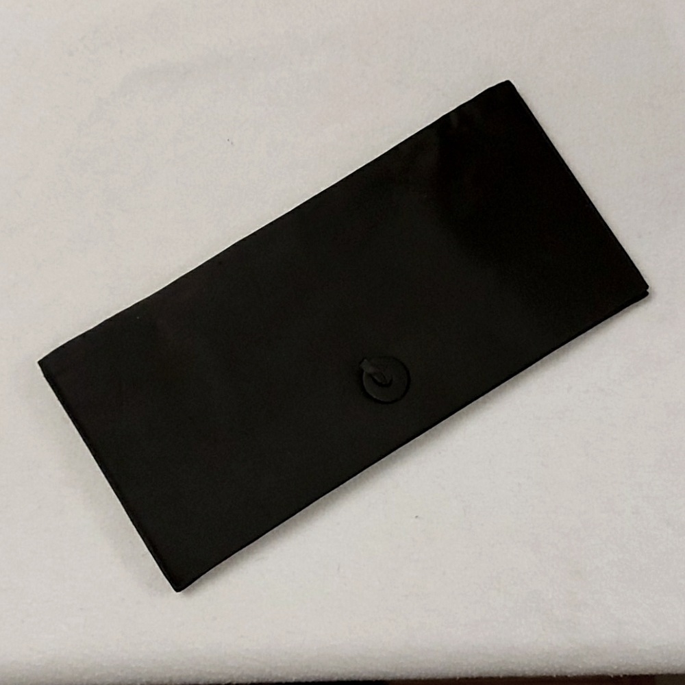 Vintage bienen-davis clutch